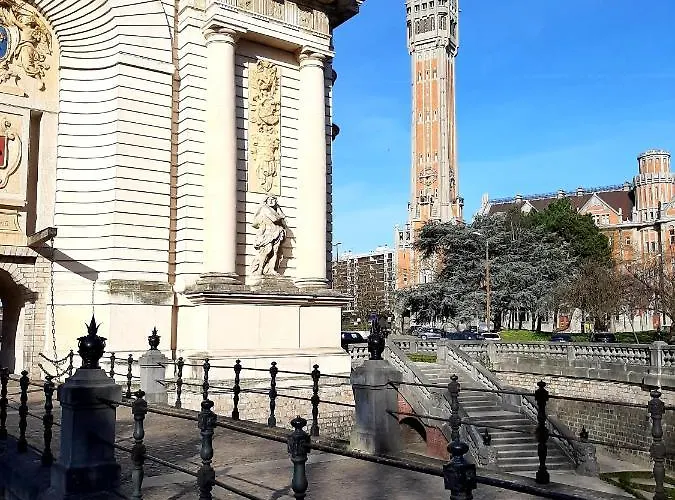 La 30 Couette-café 3*