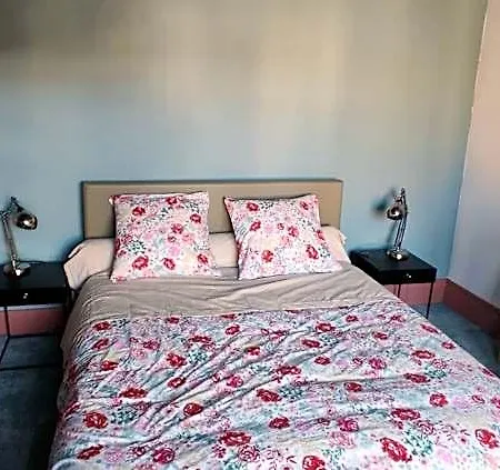 Panzió La 30